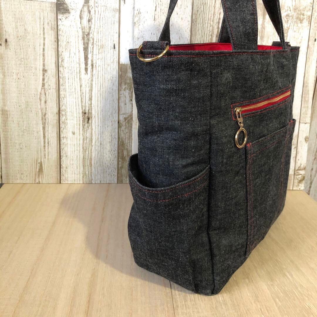 トートバッグ　ハンドメイド　デニムリメイク　ブラック　レッド　ゴールドW
