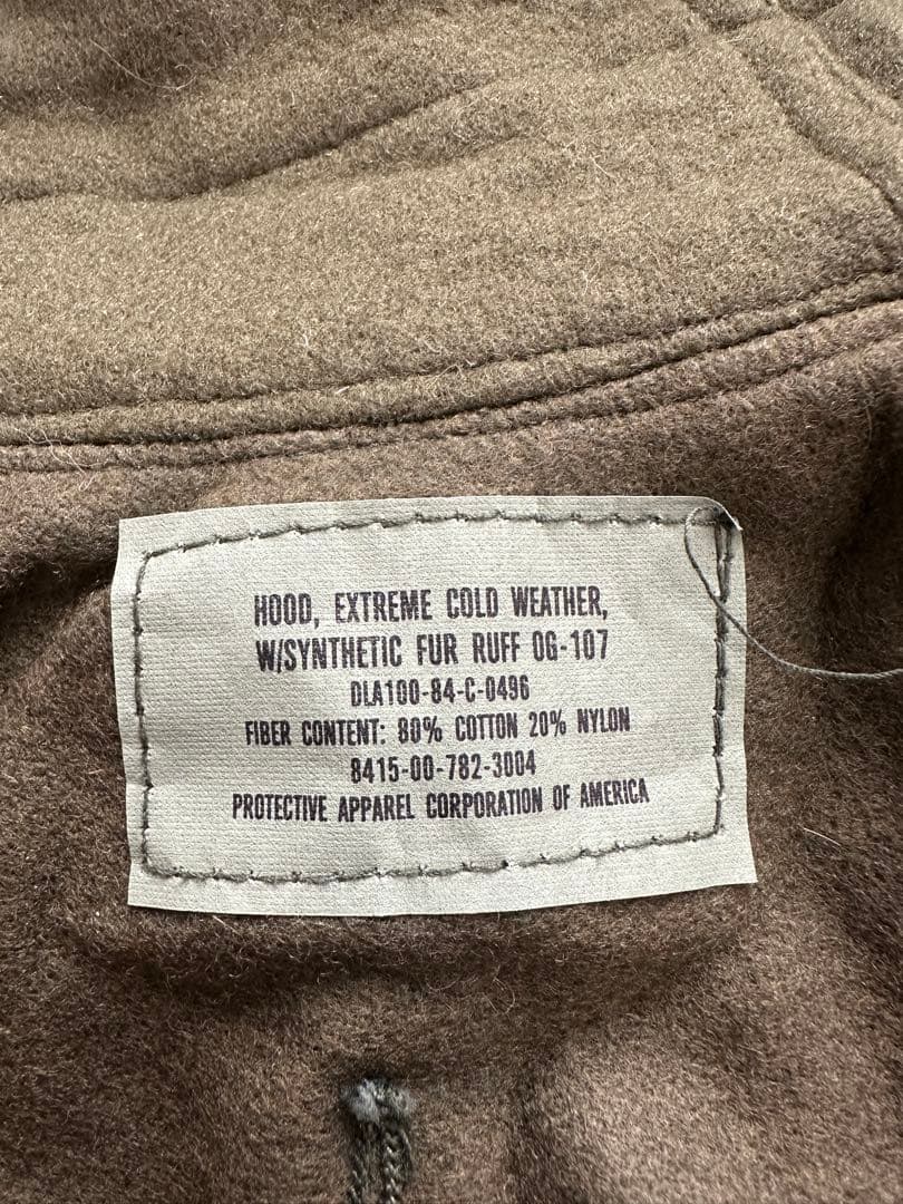 84年 パーカー用フード　アクリルファー