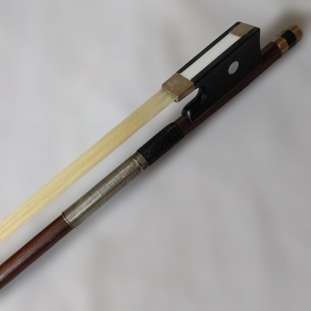 ♥スズキバイオリン♥サイズ4/4♥品番330番♥美品♥弓、ケ―ス、松脂つき