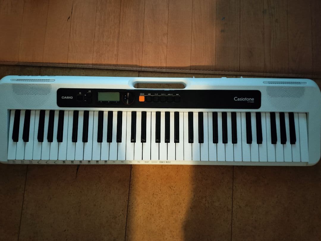Casiotone CT-S200 61鍵 ホワイト