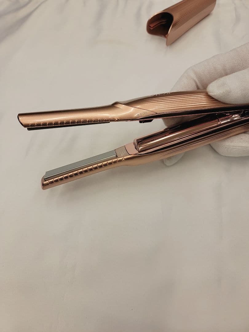 新品未使用　リファフィンガーアイロン