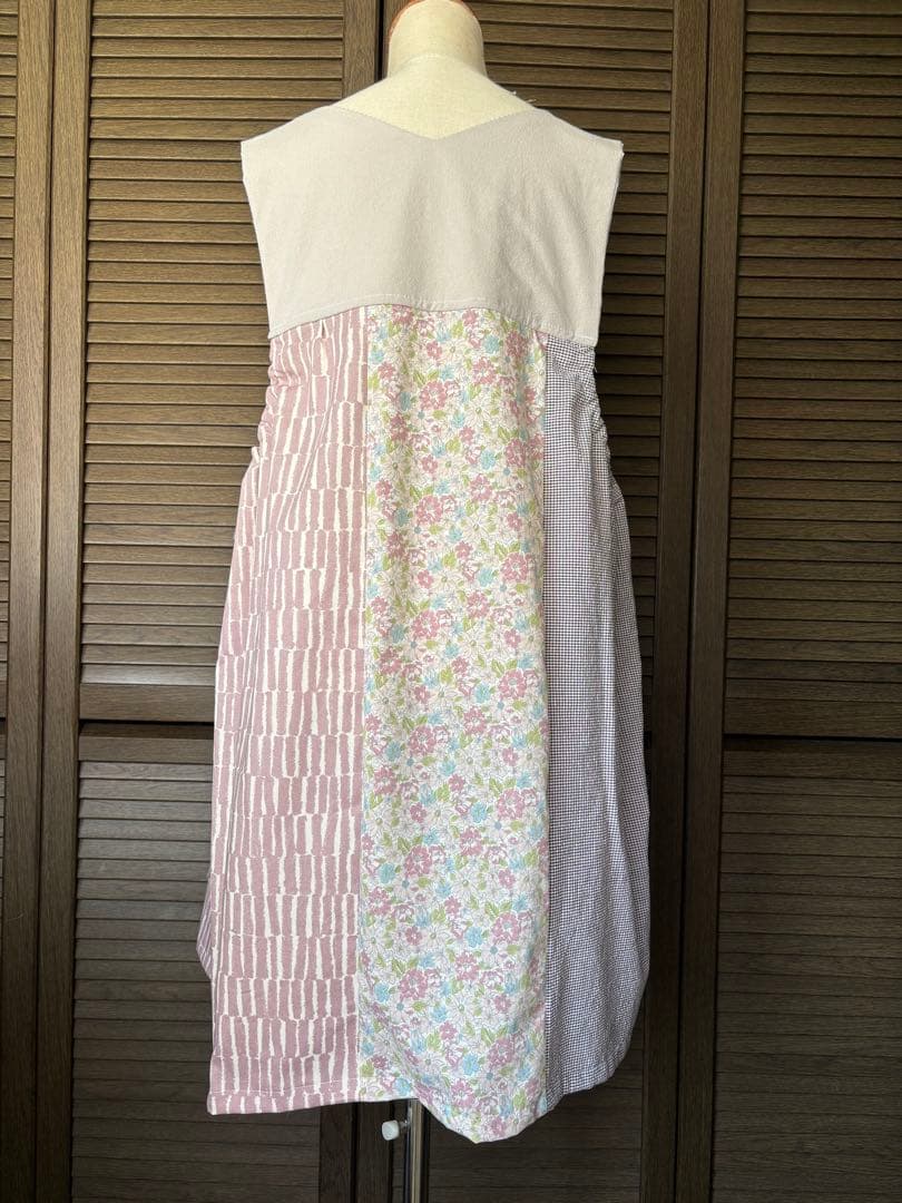 専用　エプロン　割烹着　ハンドメイド　保育士　介護士　ワンピース