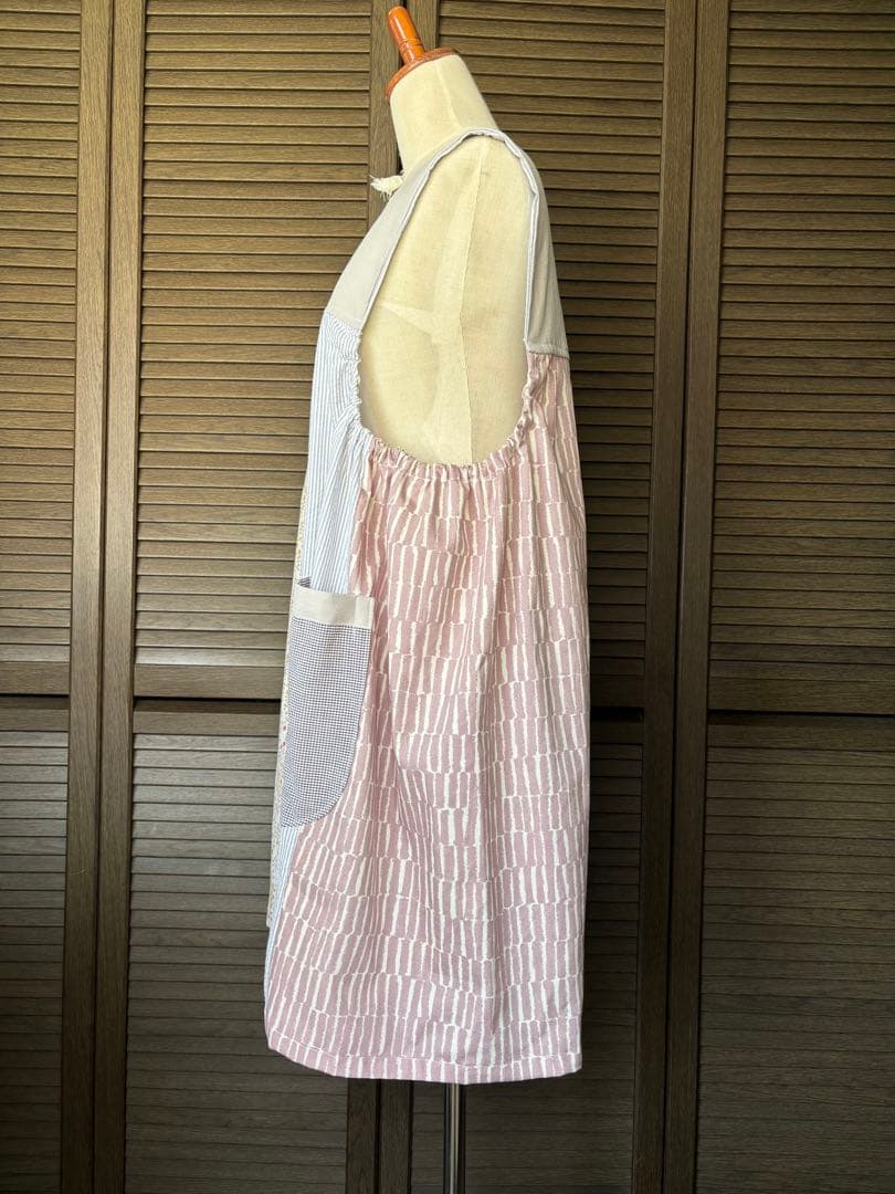 専用　エプロン　割烹着　ハンドメイド　保育士　介護士　ワンピース