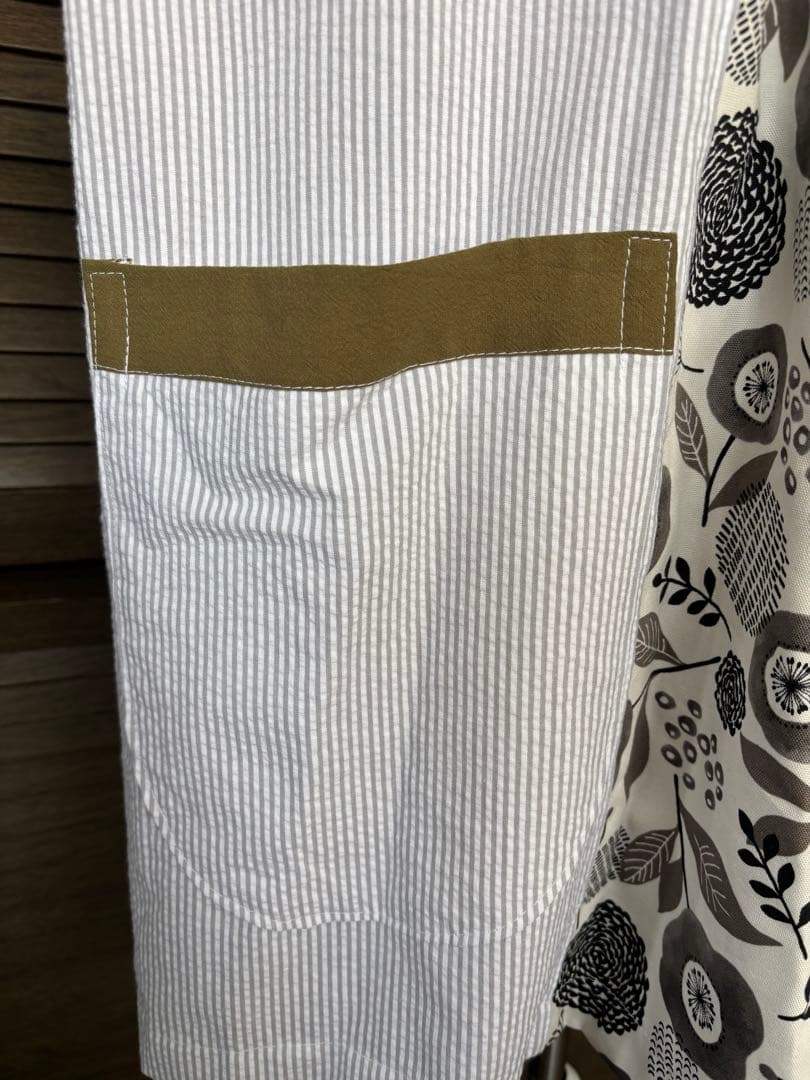 専用　エプロン　割烹着　ハンドメイド　保育士　介護士　ワンピース