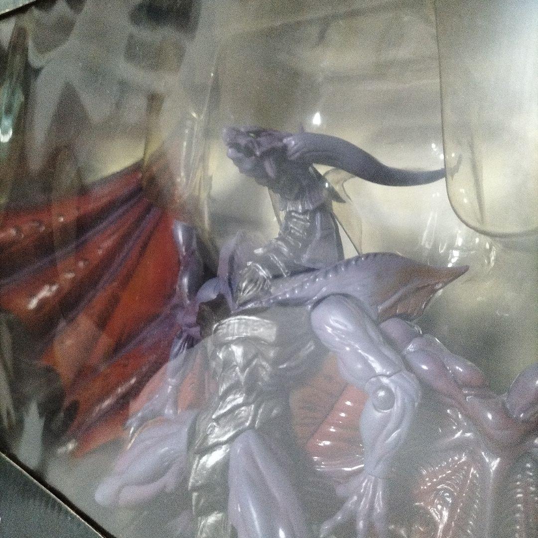 ファイナルファンタジーVIII バハムート（ラグナロクパーツ入り） フィギュア