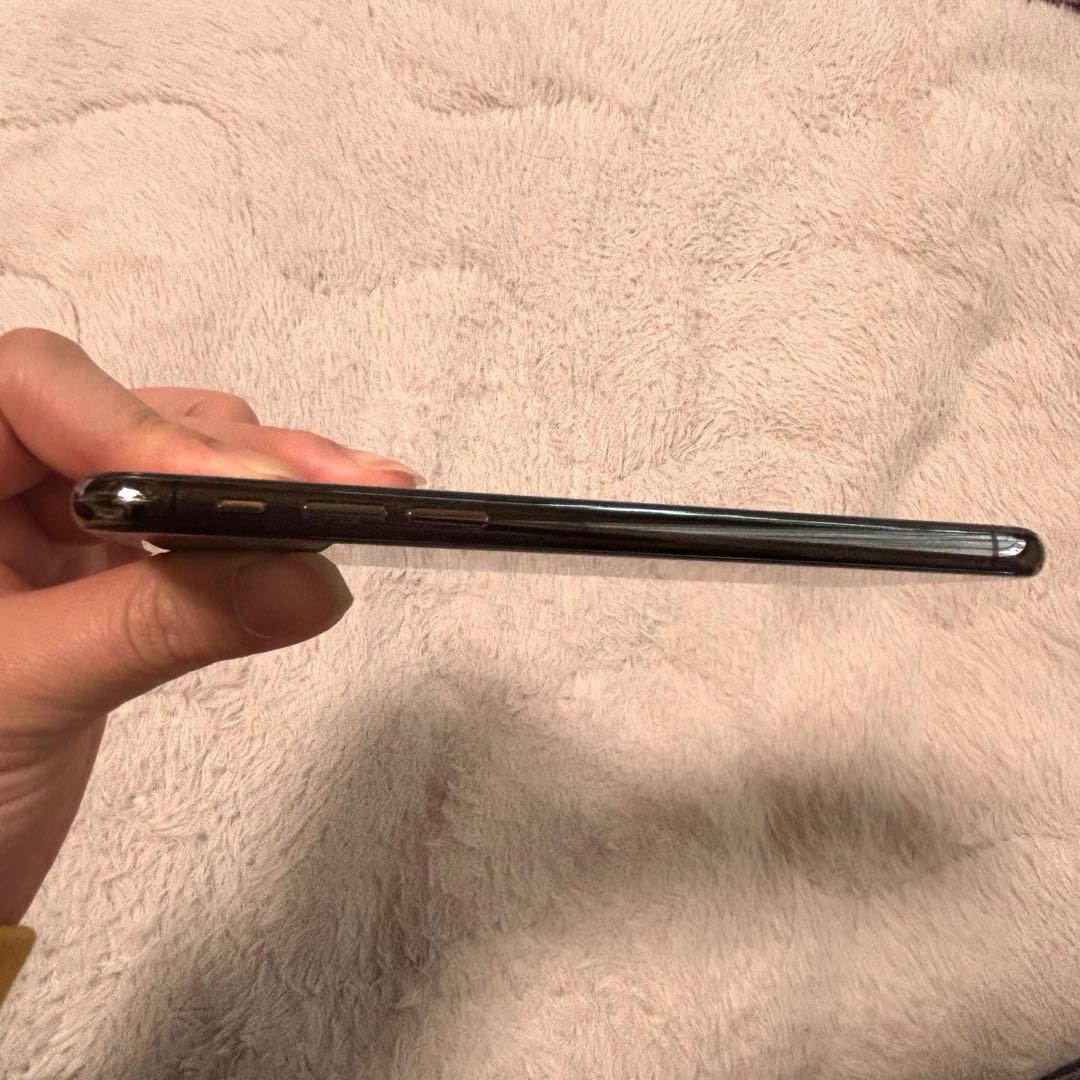 iPhone Xs 256GB SIMフリー【新品純正充電器・未開封フィルム付】