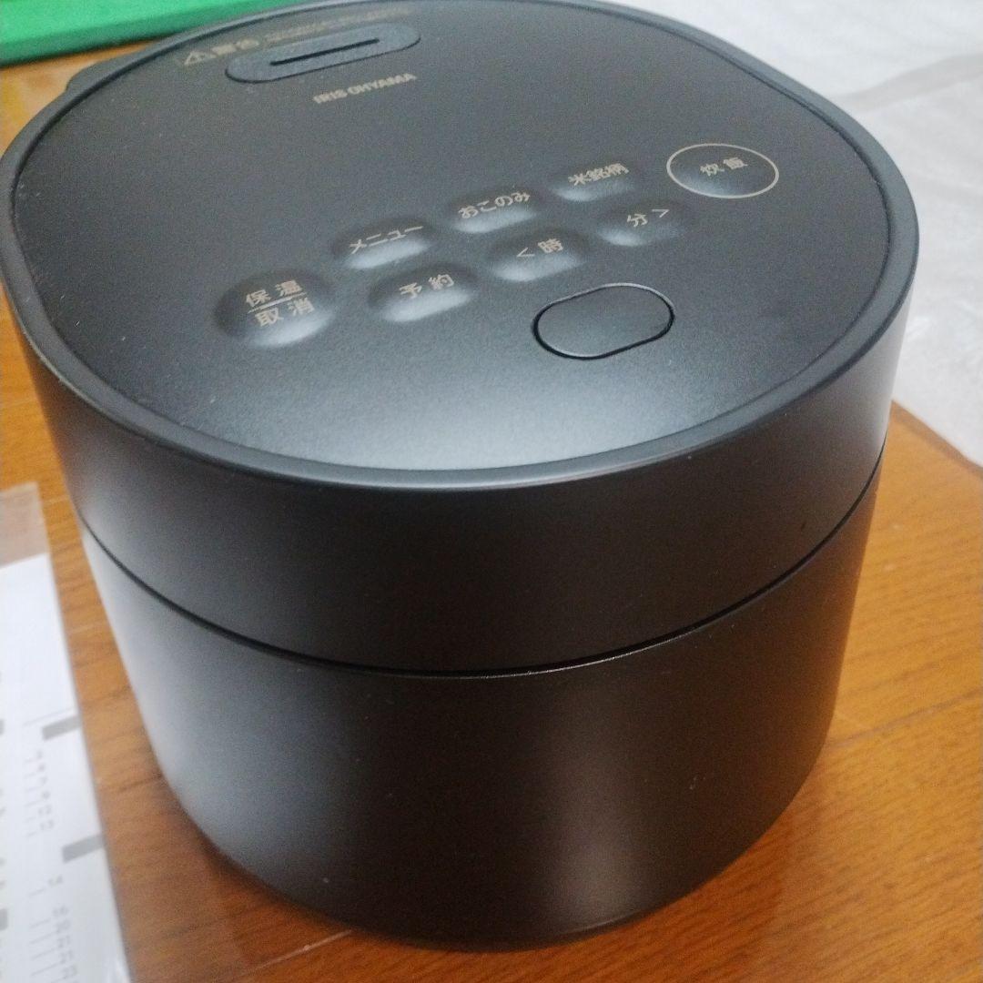 【美品】アイリスオーヤマ 炊飯器 3合 一人暮らしRC-MGA30-B