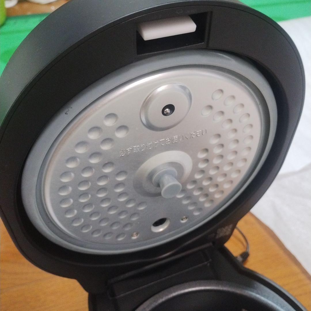 【美品】アイリスオーヤマ 炊飯器 3合 一人暮らしRC-MGA30-B