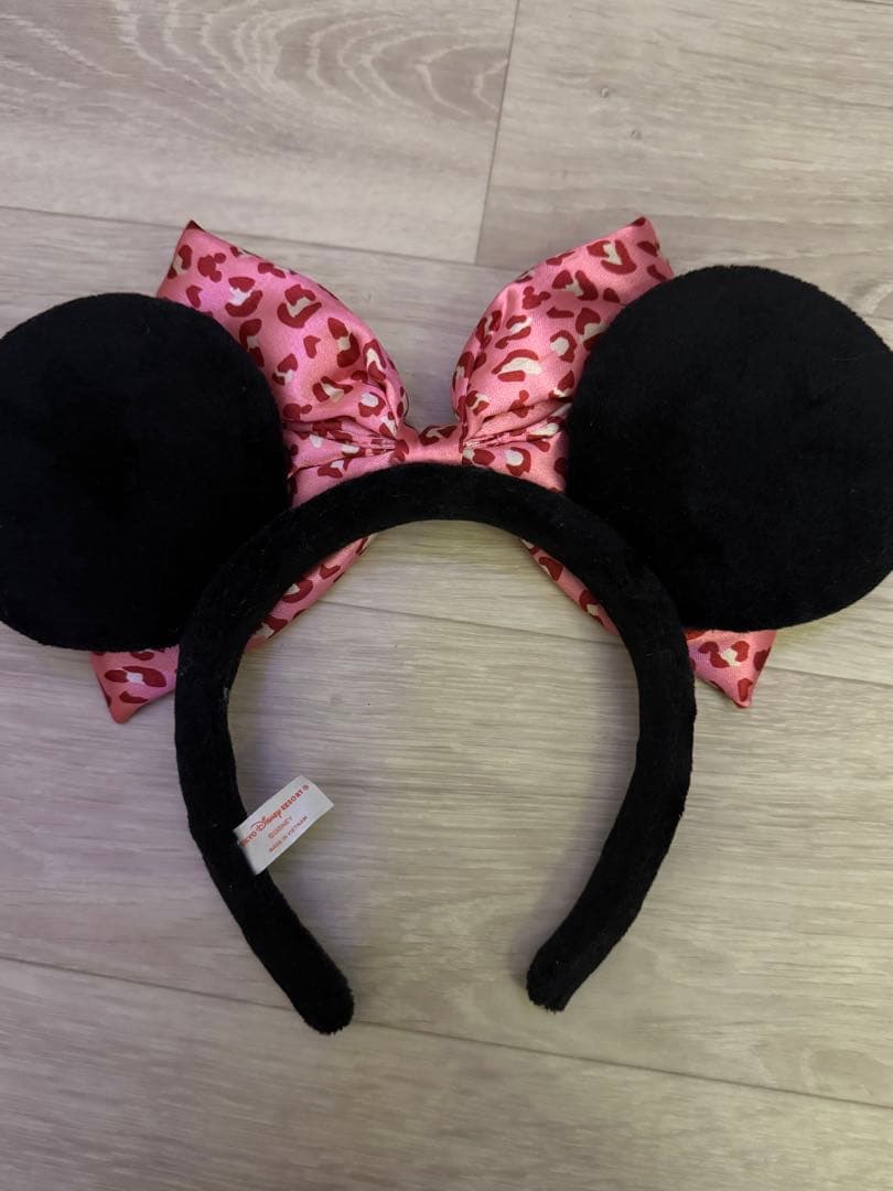 ミニー カチューシャ ヒョウ柄 リボン付き ピンク　ディズニー