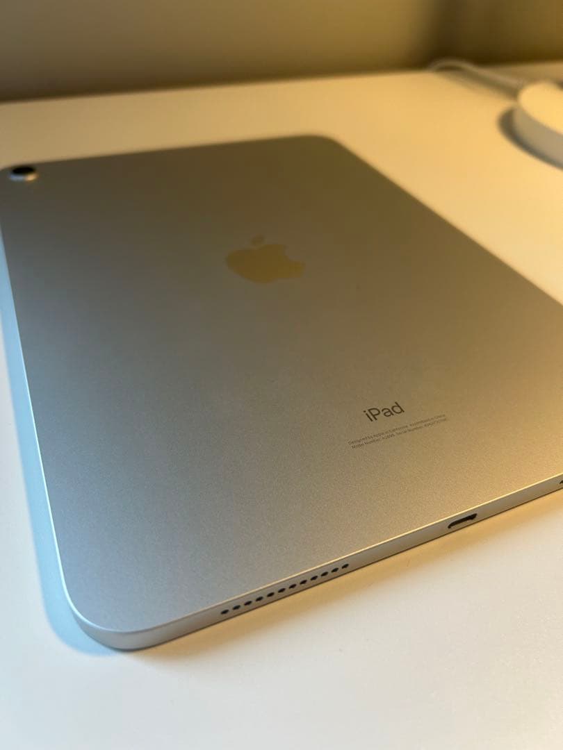 【美品】iPad（第10世代）10.9型 Wi-Fi 64GB