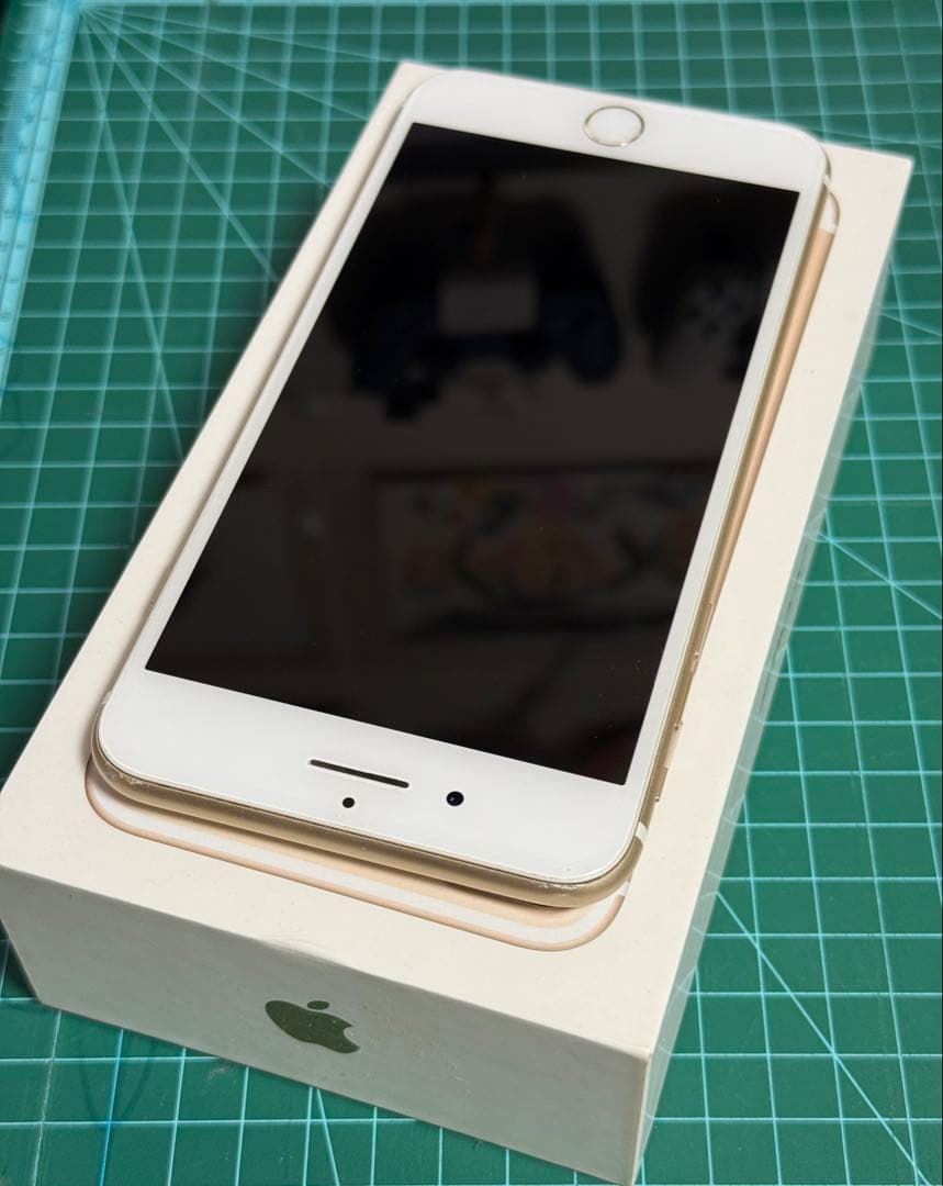 【SIMフリー化済】Apple iPhone 7 Plus ゴールド 128GB