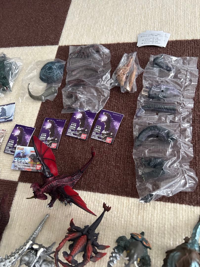 ゴジラ HG ガチャガチャ ガチャポン シンゴジラ HG フィギュアセット