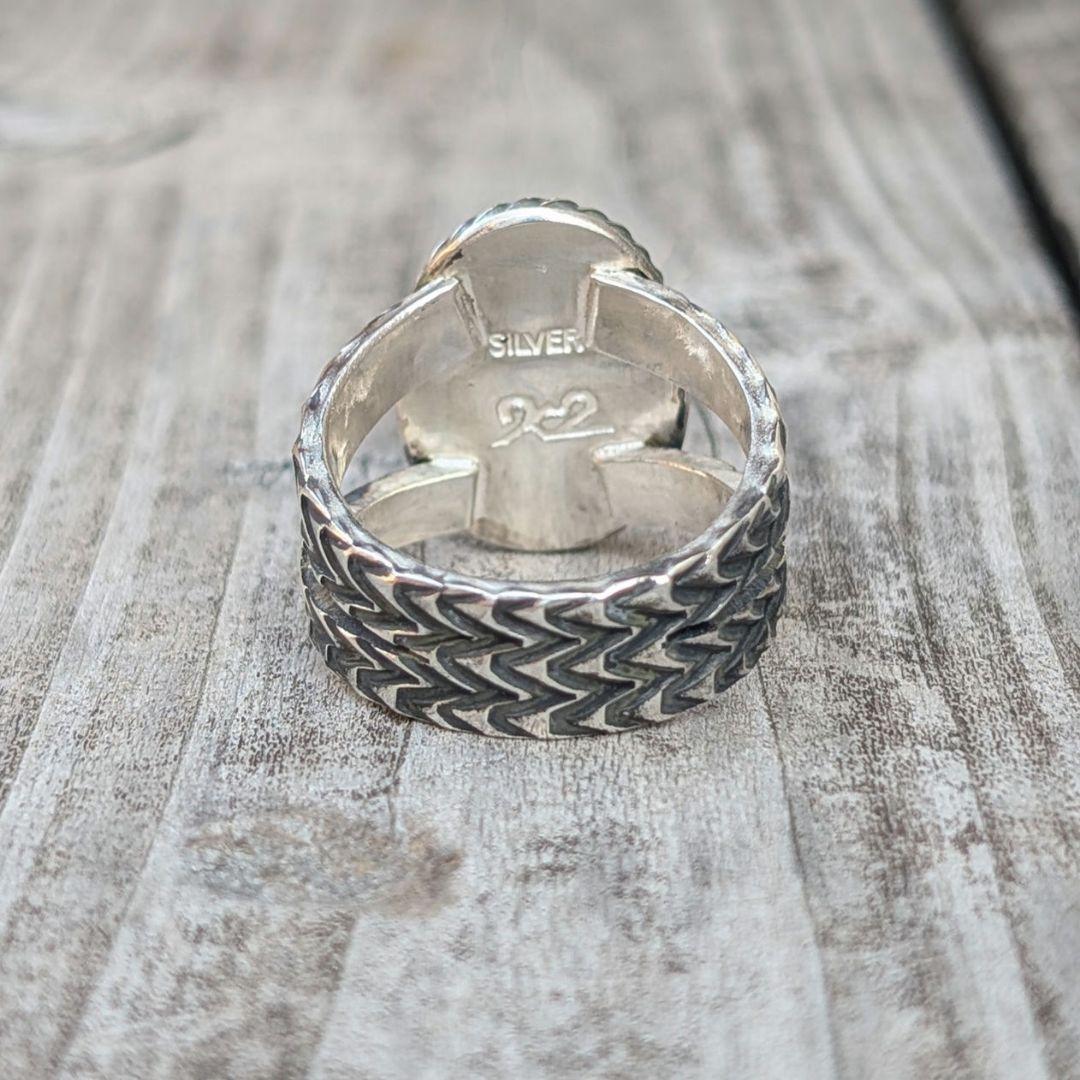 ハンドメイドのターコイズリング　インディアンジュエリー風　オールハンドメイド！