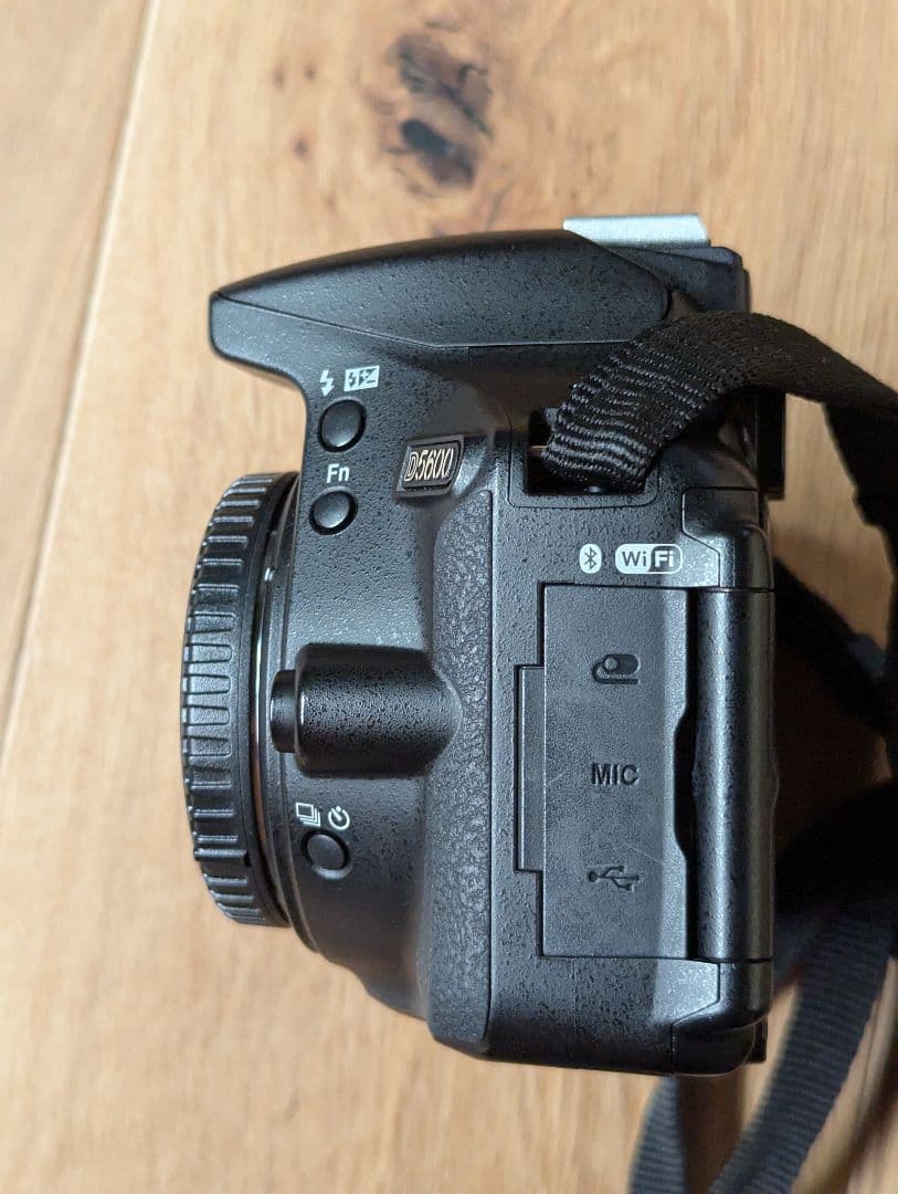 Nikon D5600 本体＋レンズ SIGMA 17-70mm F2.8-4