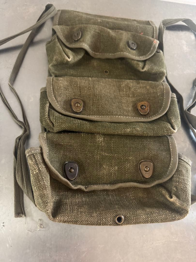 3連グレネードポーチ デッドストック 海兵隊 ミリタリー