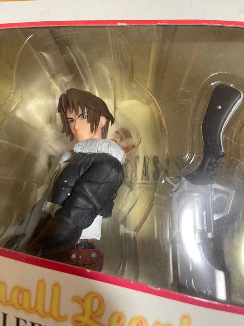 FINAL FANTASY XIII スコール・レオンハート フィギュア