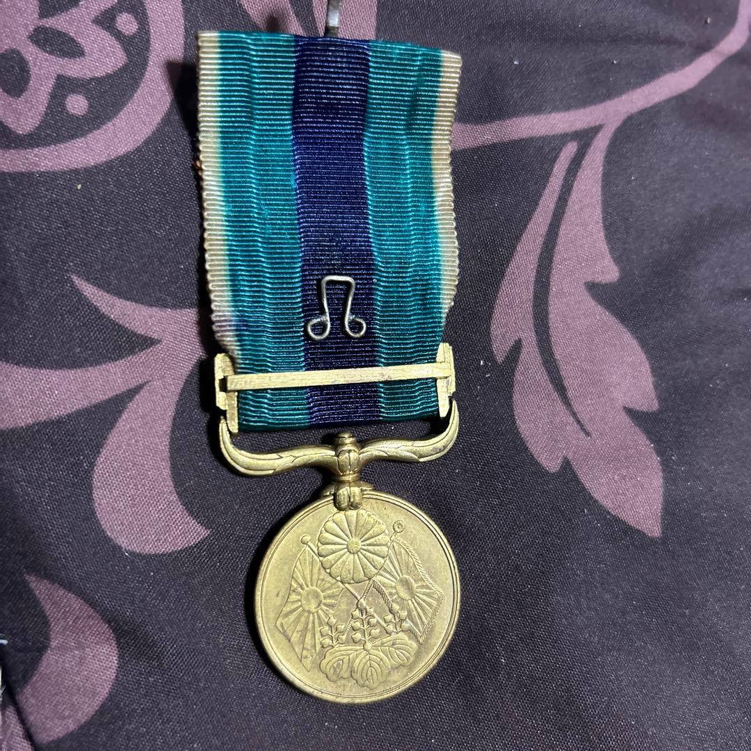 巴*屋様 メダル 4個セット 異なるデザイン 勲章