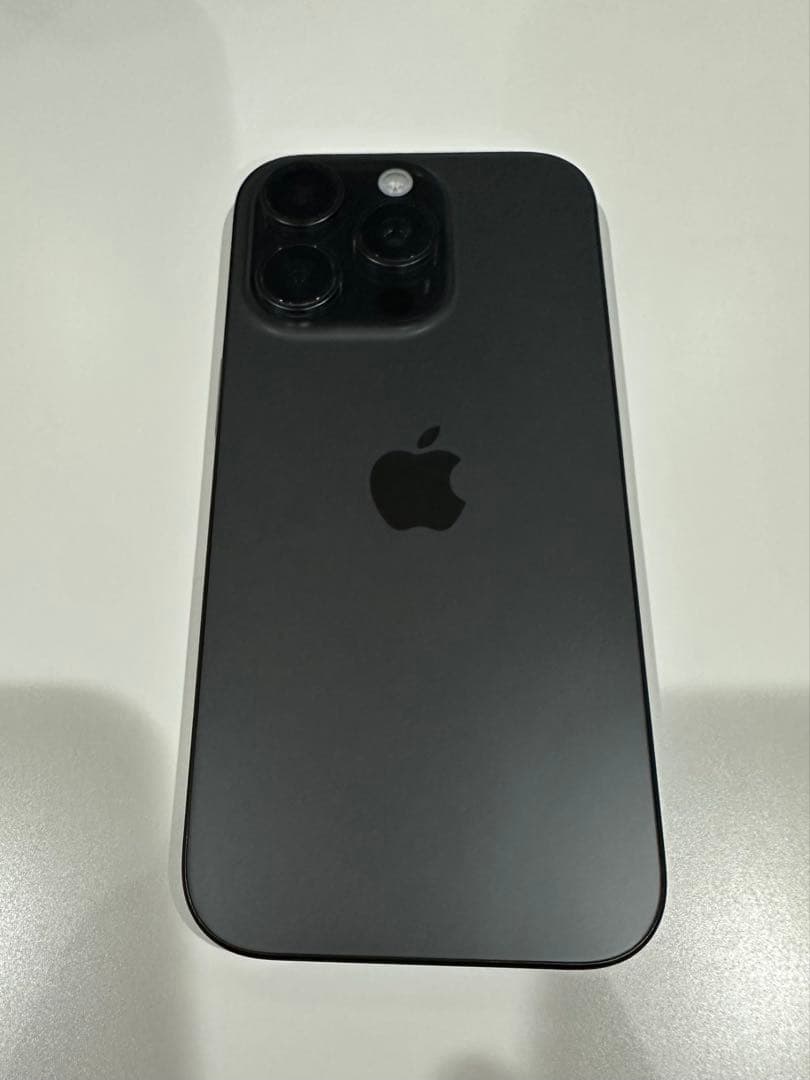 【極美品】iPhone16 pro 128GB ブラックチタニウム SIMフリー