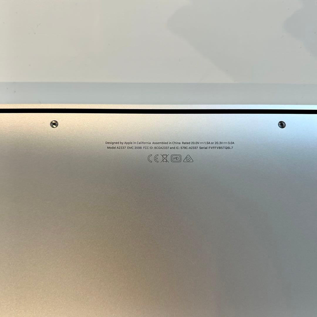 Apple M1 MacBook Air、目立った傷なし、バッテリー・箱付き