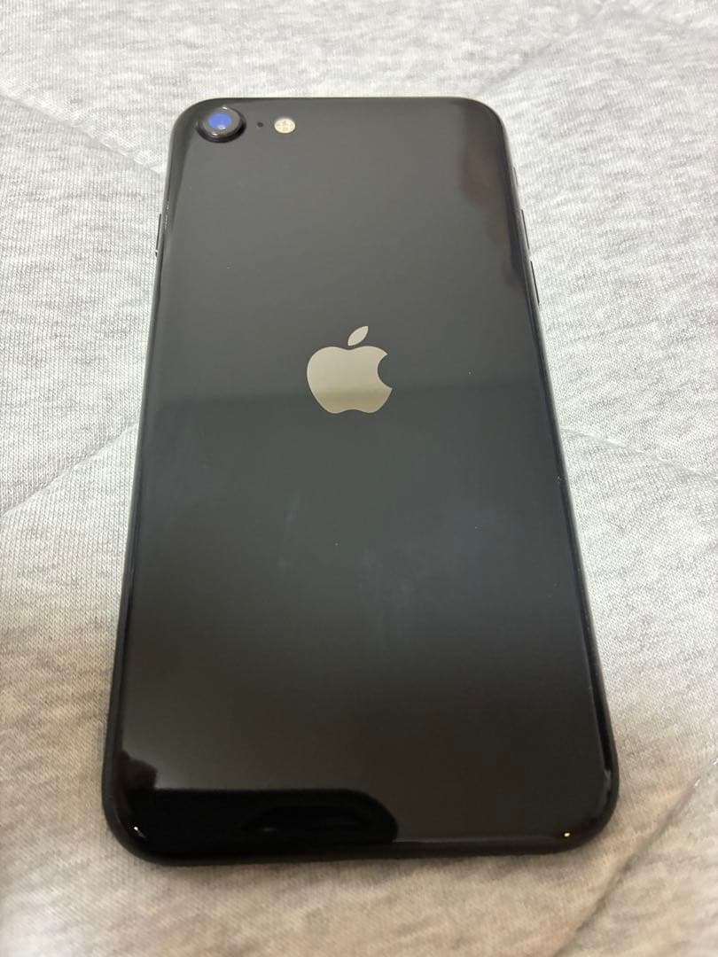 Apple iPhone SE (第2世代) ブラック 本体　美品