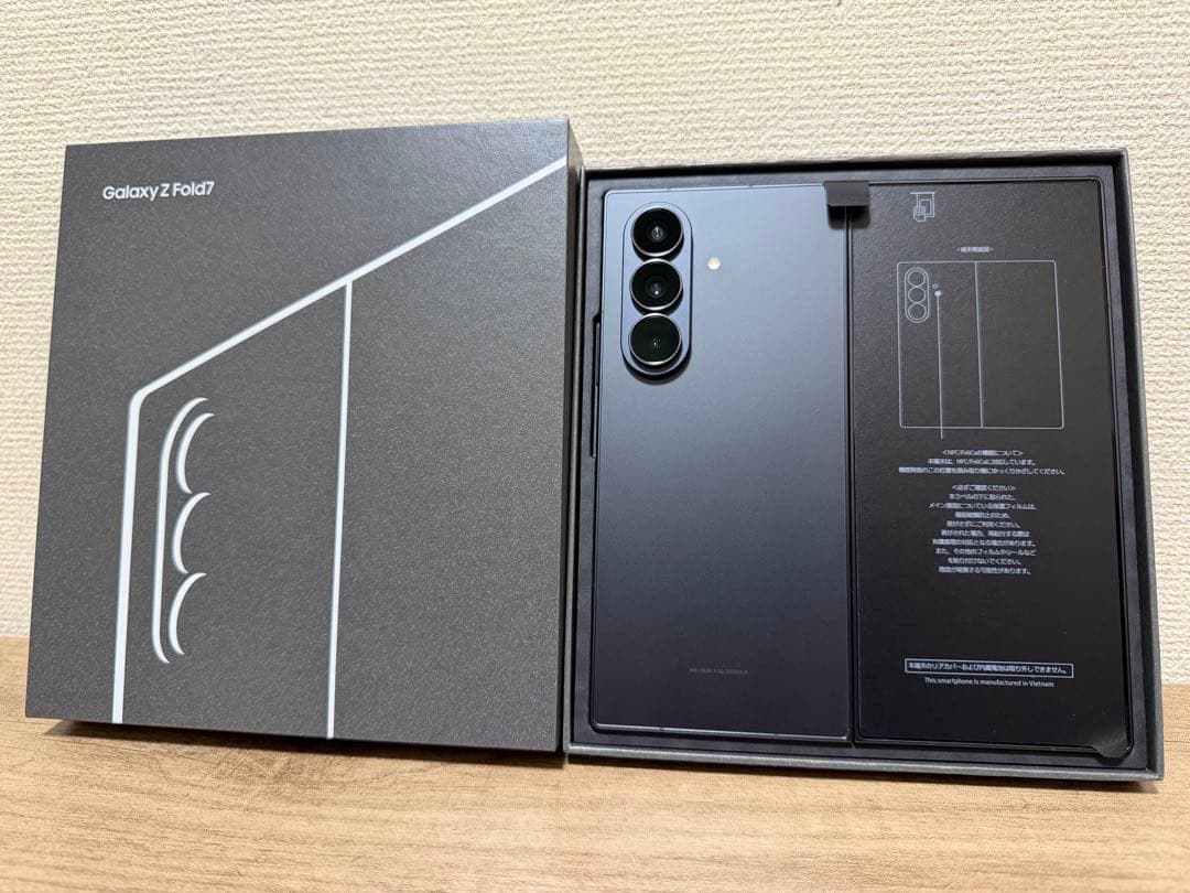 【新品】国内版 Galaxy Z Fold 7 512GB ジェットブラック