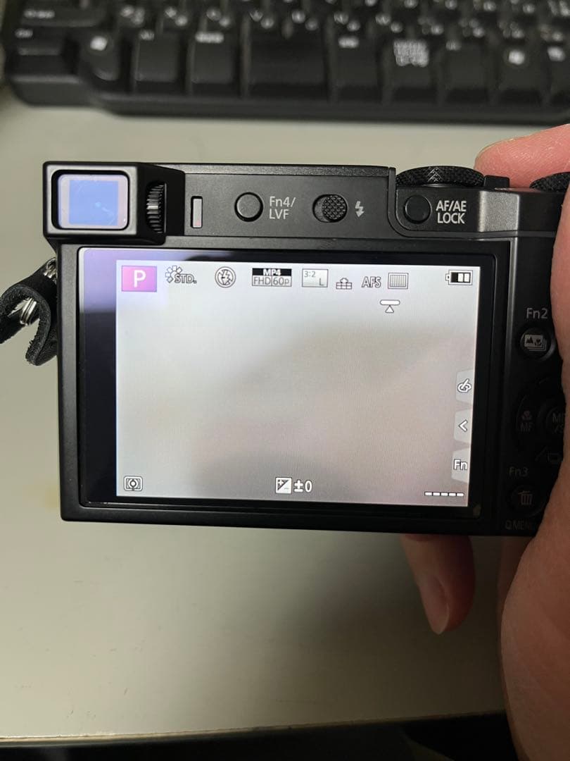 デジタルカメラ DMC-TX1