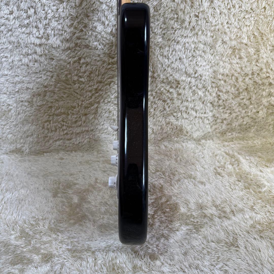 Mavis メイビス　エレキギター