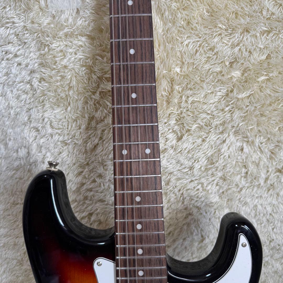 Mavis メイビス　エレキギター