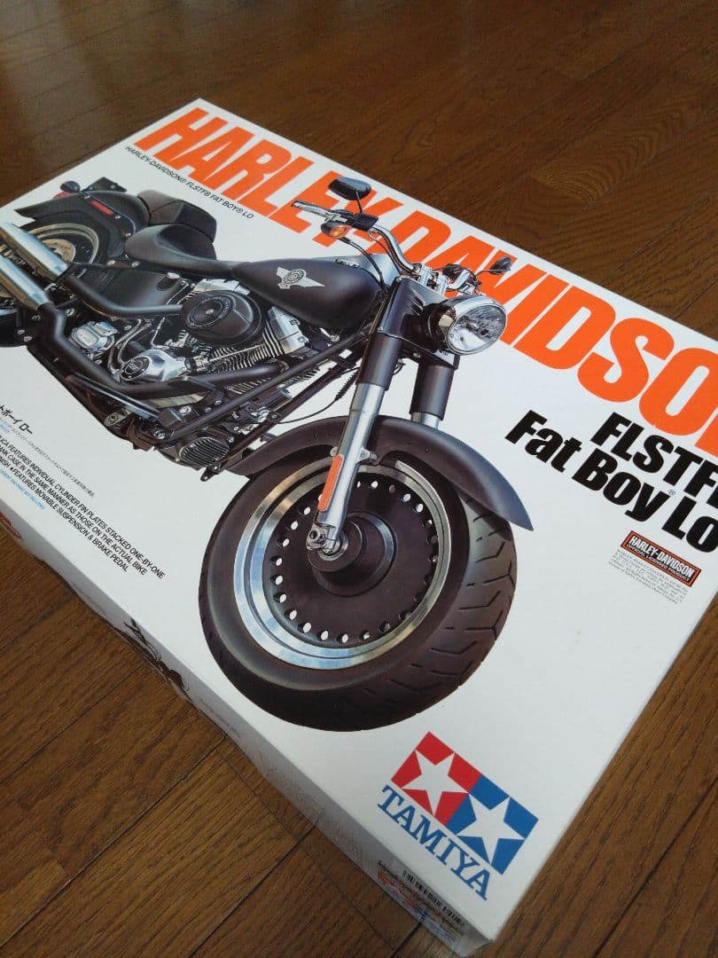TAMIYA ハーレーダビッドソン　ファットボーイロー 1/6スケール