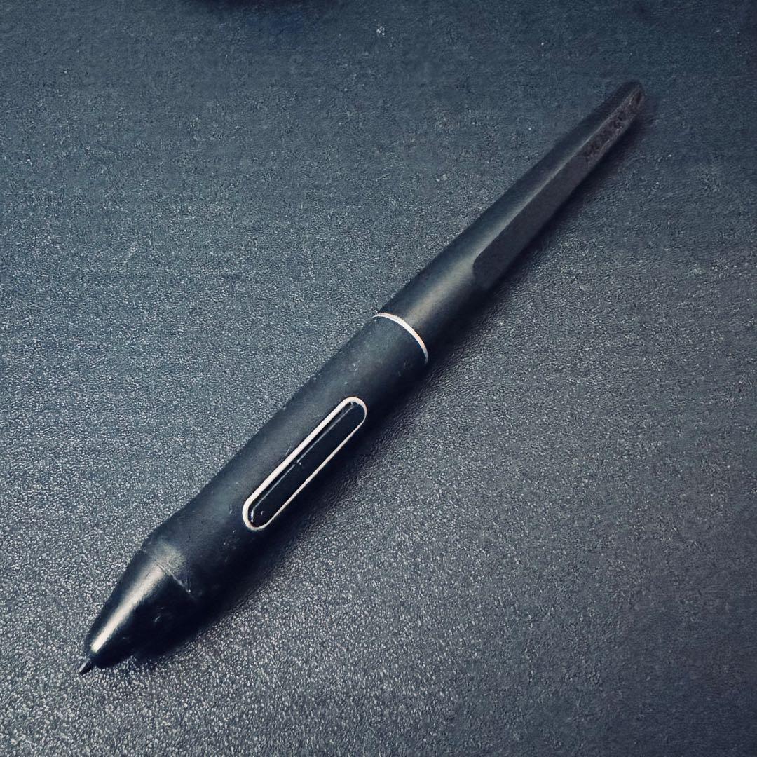 【ほぼ新品】Huion KAMVAS 13 液晶ペンタブレット本体 GS1331