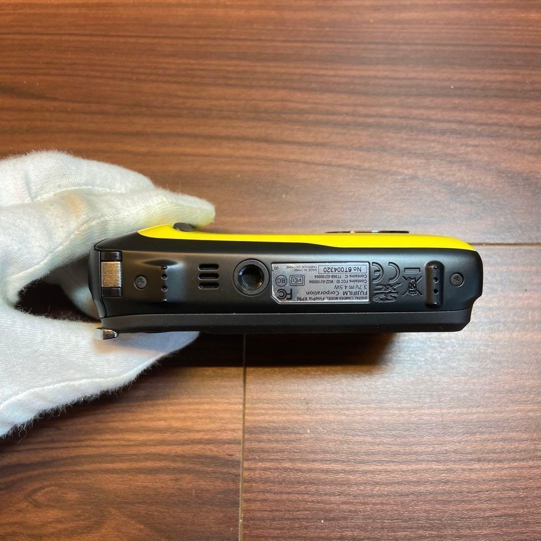 FUJI FILM FinePix XP90 デジカメ ほぼ新品 4636