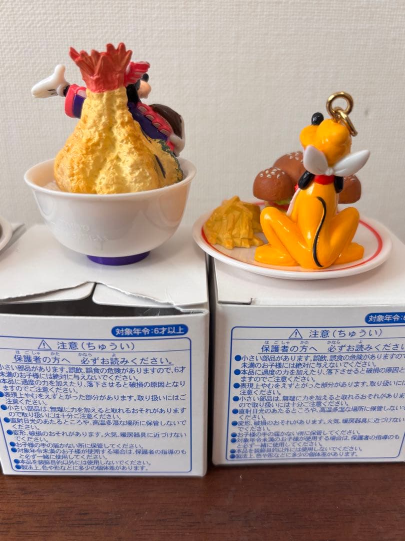 ☆ディズニー　シー　テーブルイズウェイティング　チャーム　フィギュア　６種セット