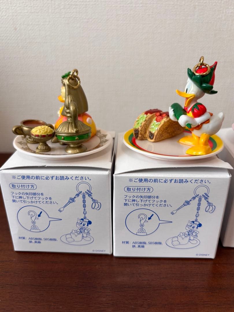 ☆ディズニー　シー　テーブルイズウェイティング　チャーム　フィギュア　６種セット