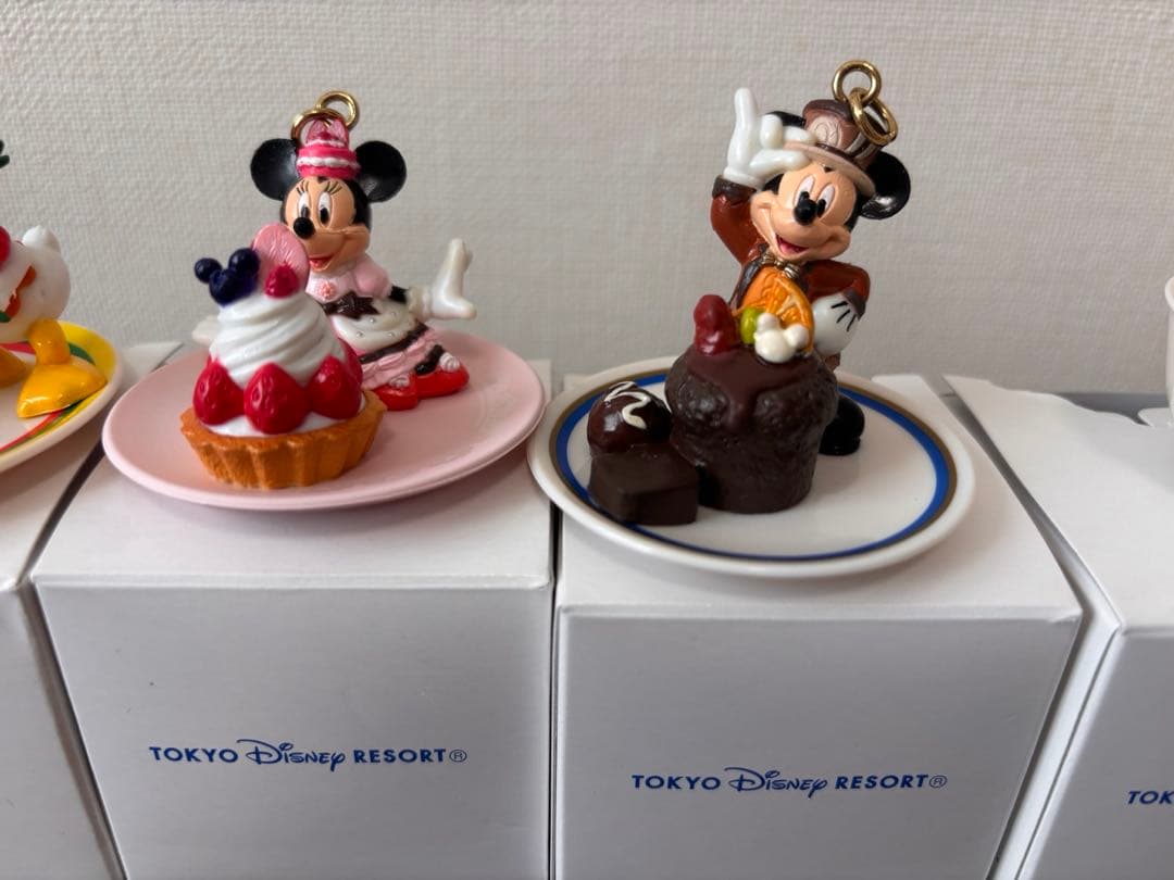 ☆ディズニー　シー　テーブルイズウェイティング　チャーム　フィギュア　６種セット
