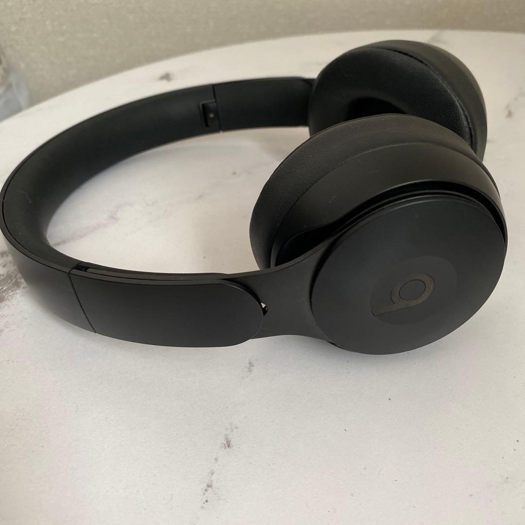 beats SOLO PRO ワイヤレスヘッドホン　本体とケースのみ
