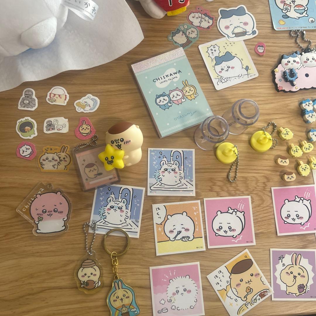 ちいかわグッズ　まとめ売り　ハチワレ　クッション　ぬいぐるみ
