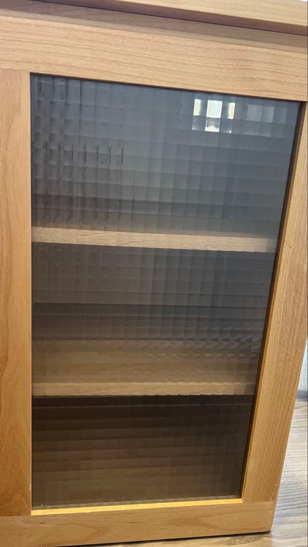 アルダー材の低ホルマリンキャビネット