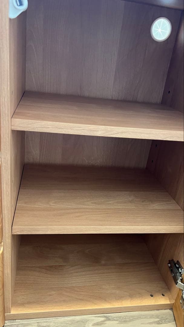 アルダー材の低ホルマリンキャビネット