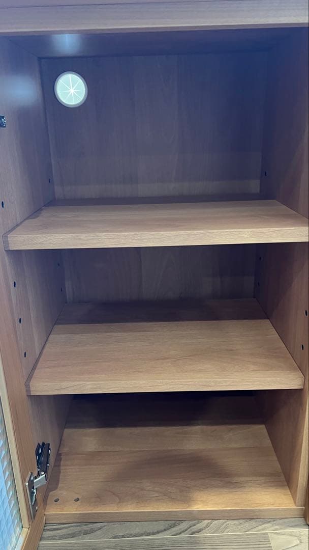 アルダー材の低ホルマリンキャビネット