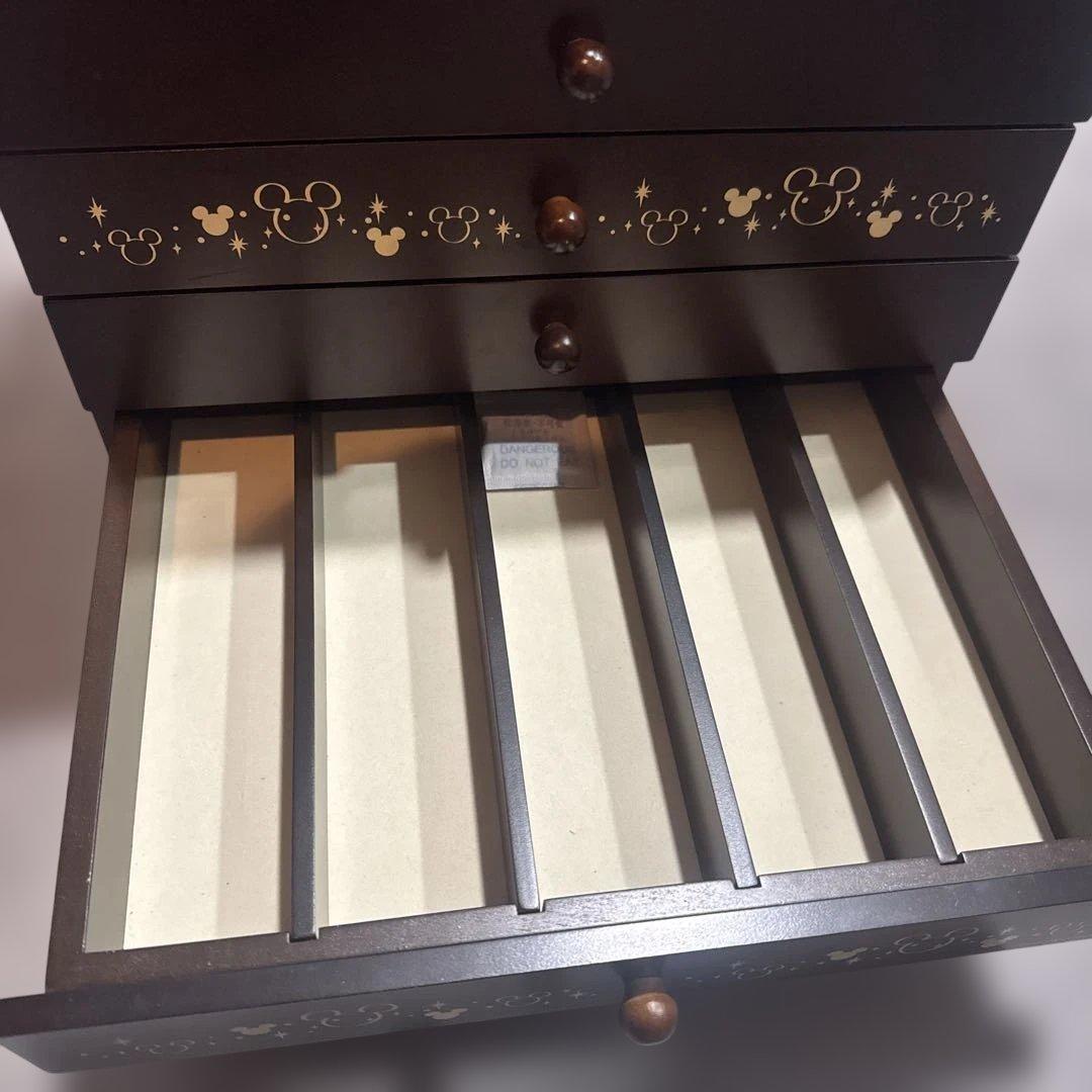 ベルメゾン　ディズニーアクセサリーケース　6段　ブラウン