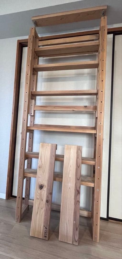 兵庫杉頑丈突っ張りラック 国産杉 無垢 無塗装 薄型 本棚 つっぱり ラック