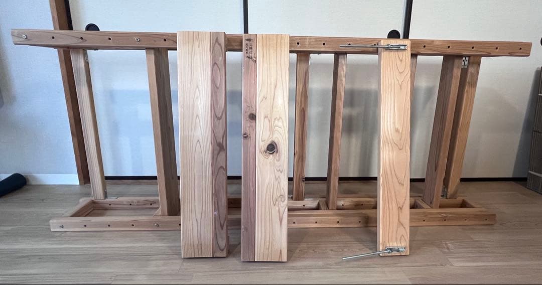 兵庫杉頑丈突っ張りラック 国産杉 無垢 無塗装 薄型 本棚 つっぱり ラック