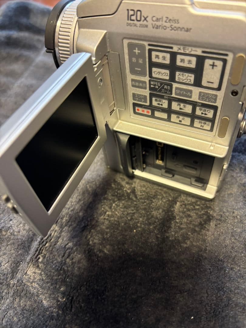 SONY DCR-PC110 デジタルビデオカメ　miniDV(ジャンク品)