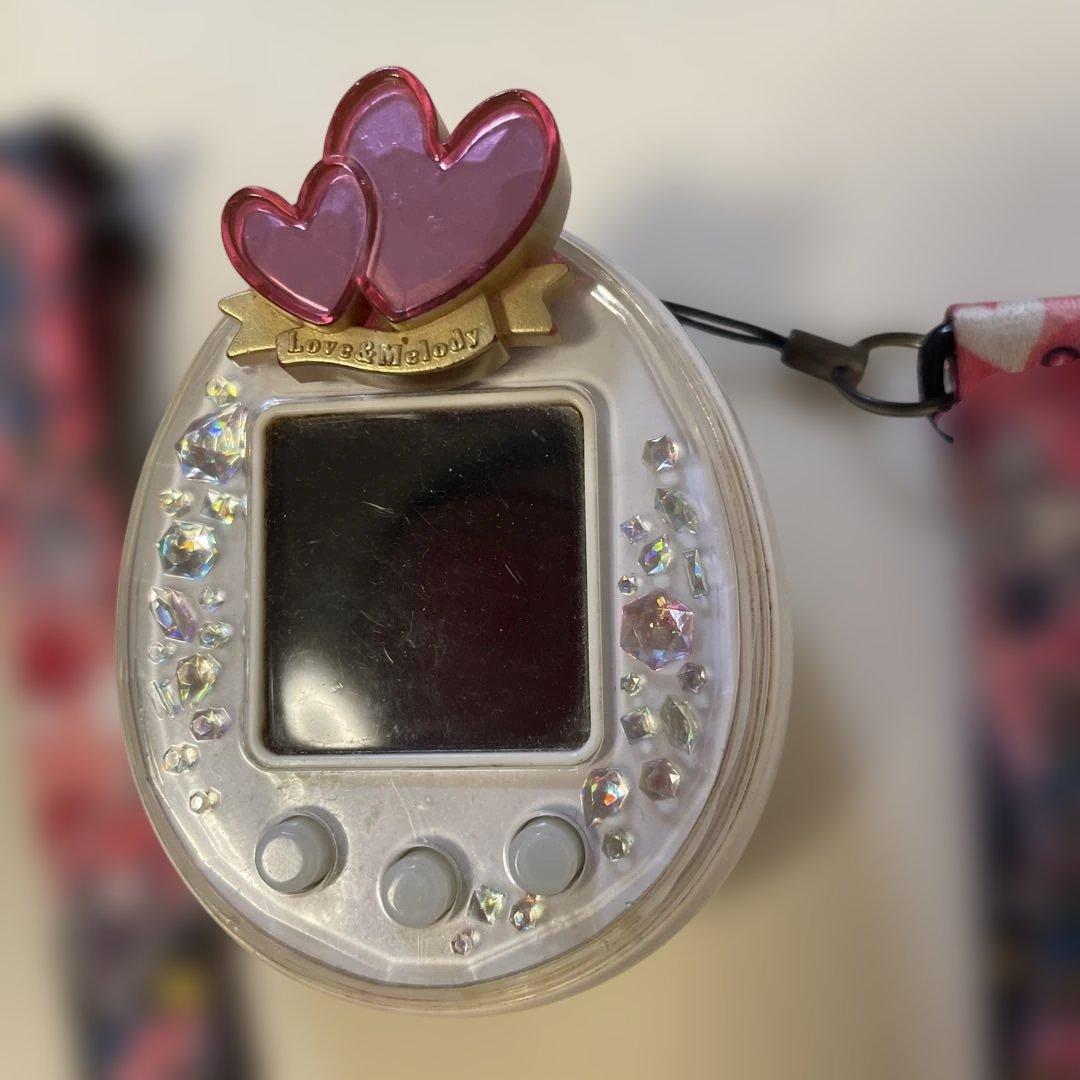 タマゴッチ ハート型クリアホワイト