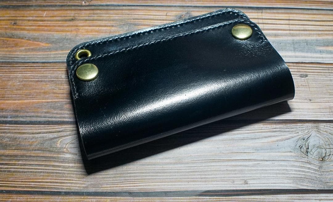 ミドルトラッカーウォレット　馬革 茶芯ブラック　真鍮 トラッカーウォレット