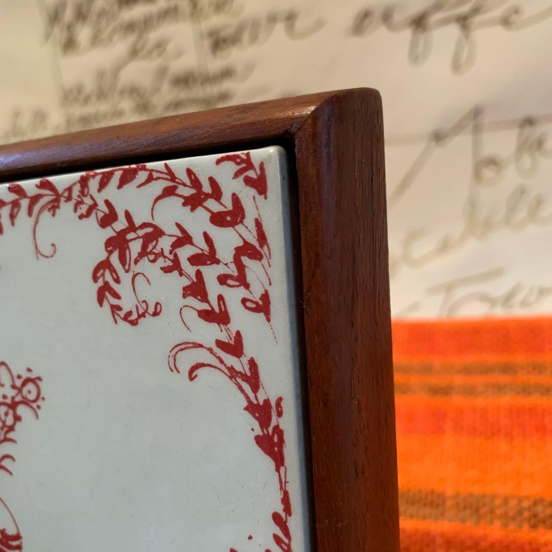 ビヨンヴィンブラッド　レアな1960年代ニモール窯のビンテージタイルの額装品！