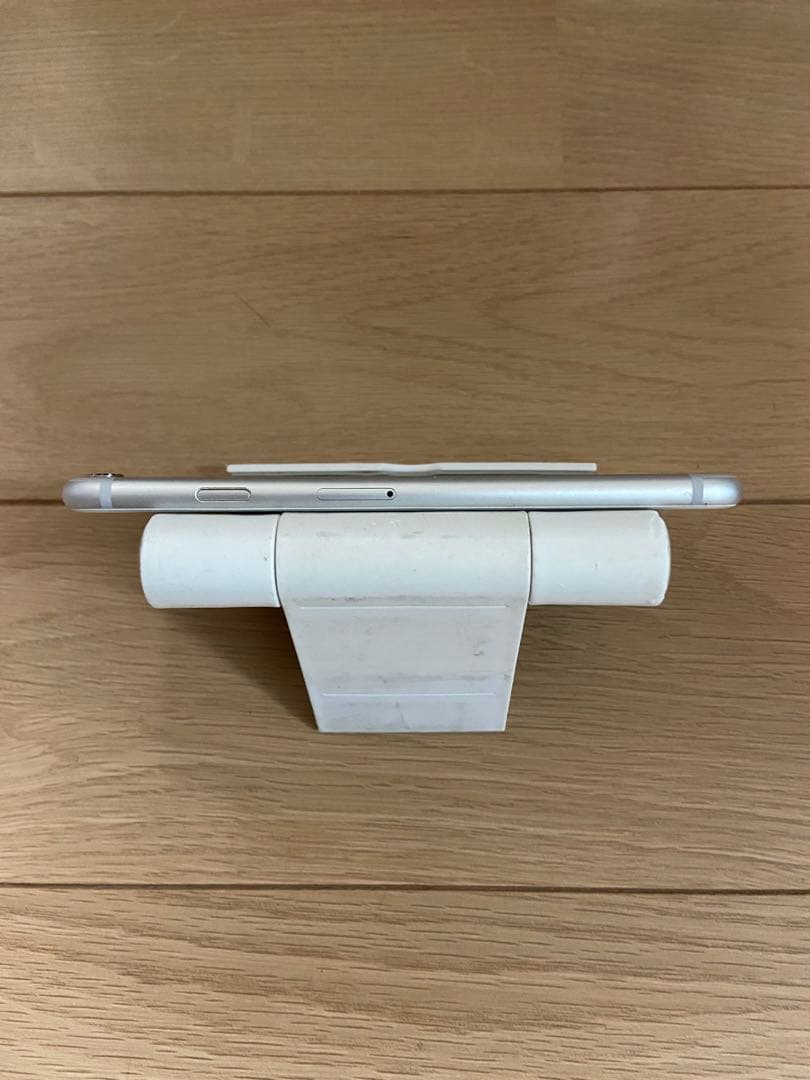 iPhone 6s 64GB シルバー　simフリー