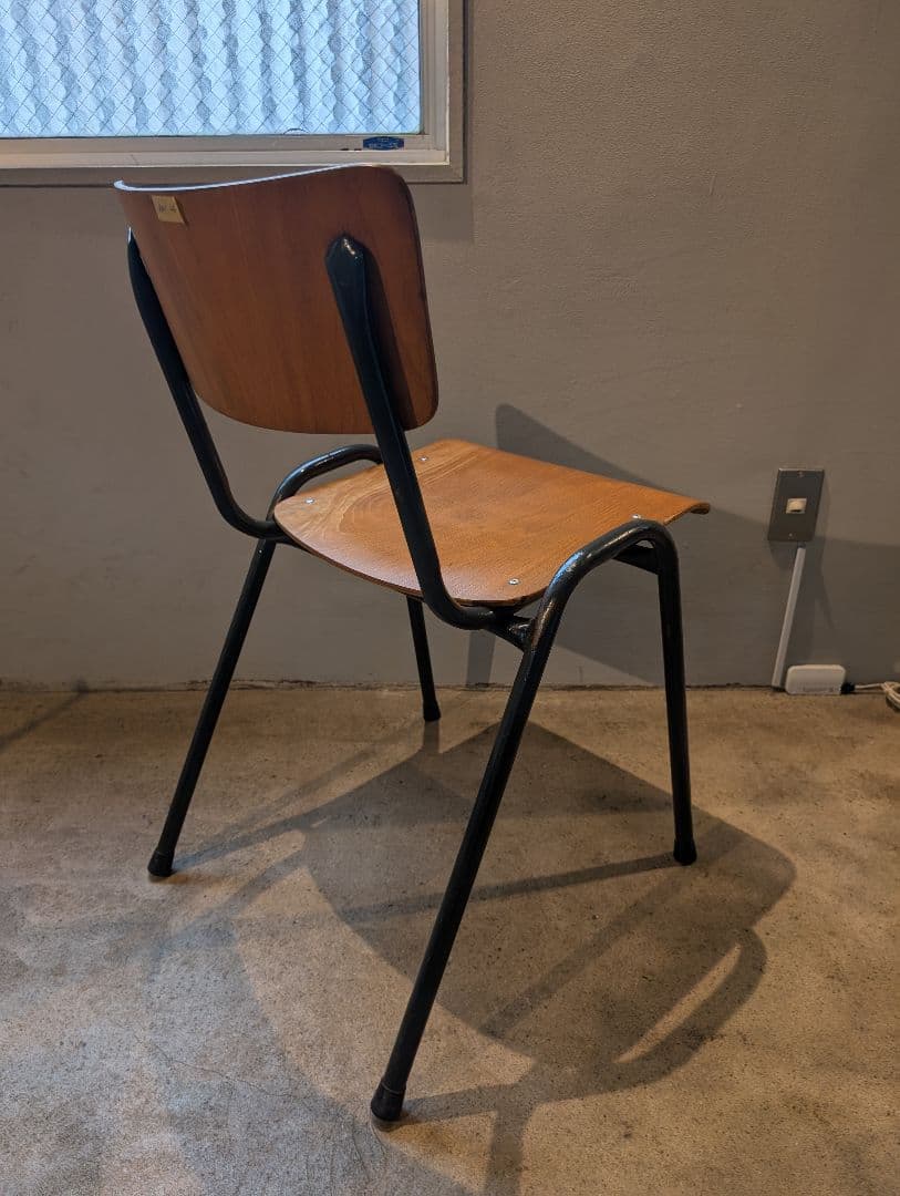 椅子 EQI-46 Stacking chair