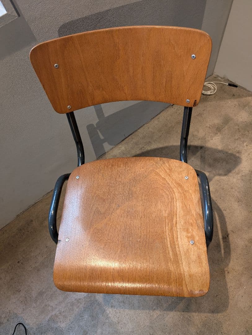 椅子 EQI-46 Stacking chair