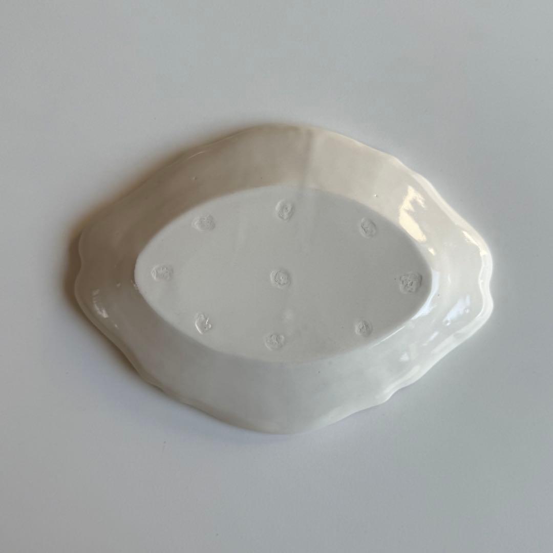 河合竜彦さん　オーバルレリーフ皿 器